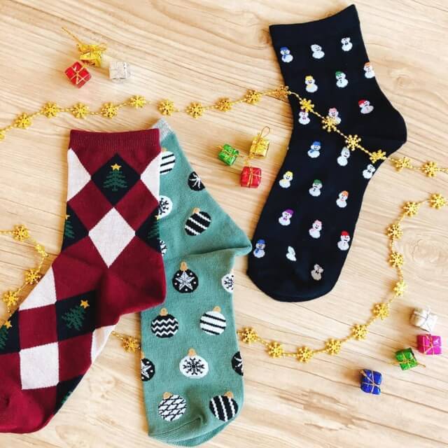 100均キャンドゥクリスマス柄の靴下・2020年新作