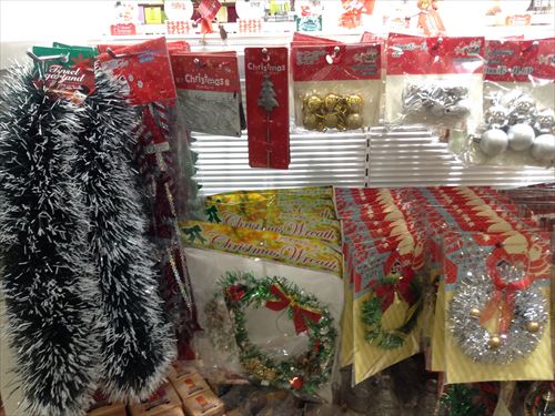 セリアのクリスマスグッズ・クリスマスツリー&オーナメント