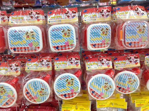 ダイソーのお弁当箱(ミッキー&ミニー)