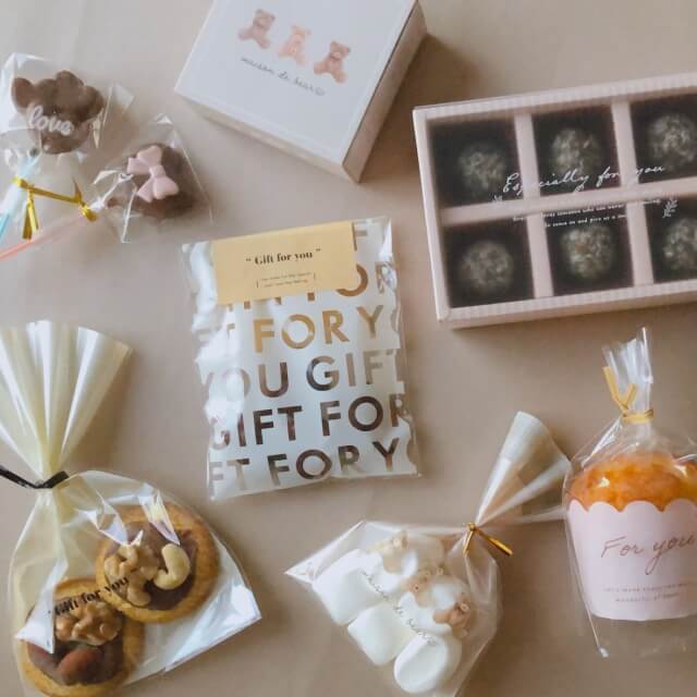 キャンドゥバレンタイングッズ2024「メッセージシール、トリュフボックス(6個入り)、チョコモールドポップハート型」