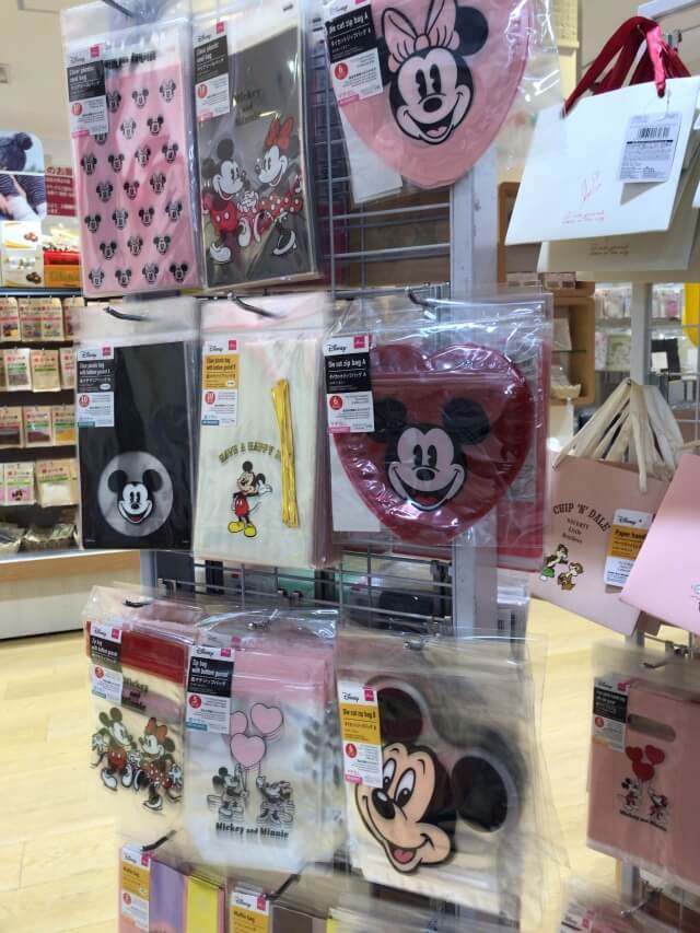 ダイソーバレンタイン「ディズニー(ミッキー)のラッピングバッグ」