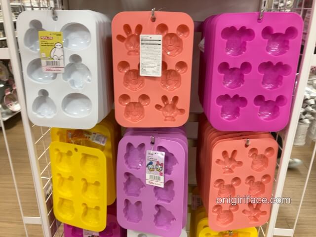 ダイソーバレンタイングッズ(ディズニーのチョコ型)
