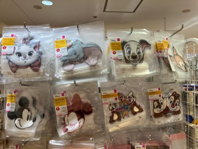 ダイソー「チャック袋(ディズニー)」