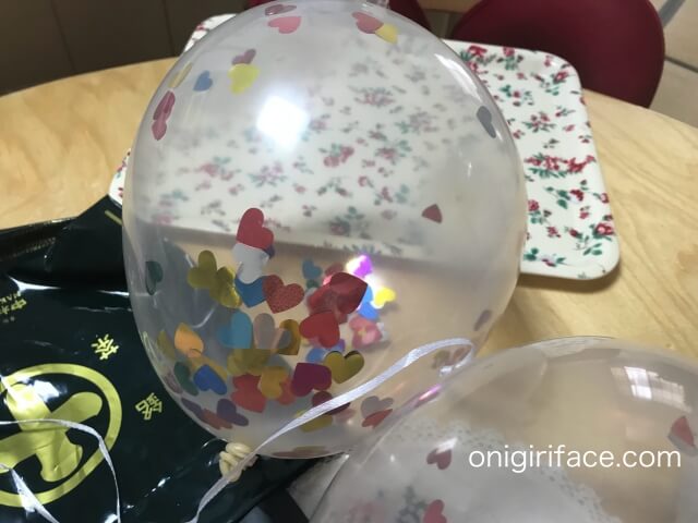 ダイソー誕生日パーティーグッズ「コンフェッティバルーン」(ハート型・3個入り)