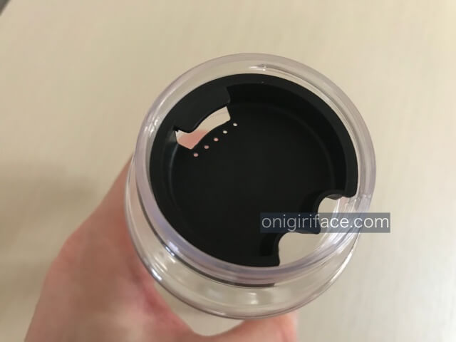 キャンドゥのエジプトグッズ「ドリンクボトル(エジプトのアヌビス犬神とホルス鳥神)」飲み口キャップ