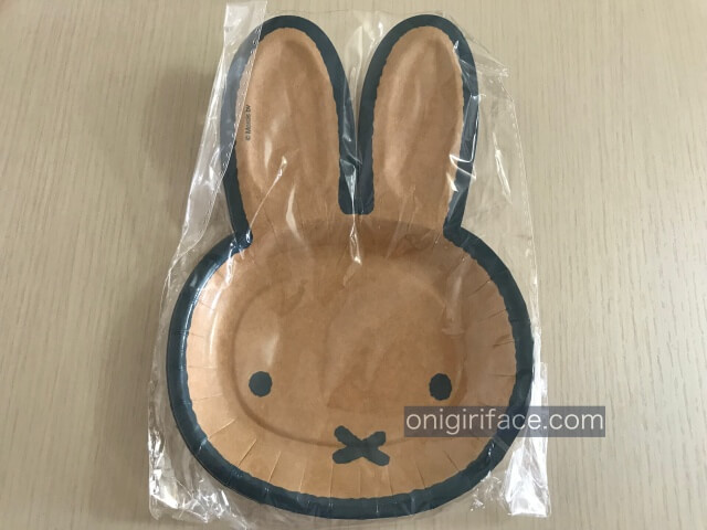 ダイソーミッフィーグッズ「ペーパープレート(21cm×14.6cm)」