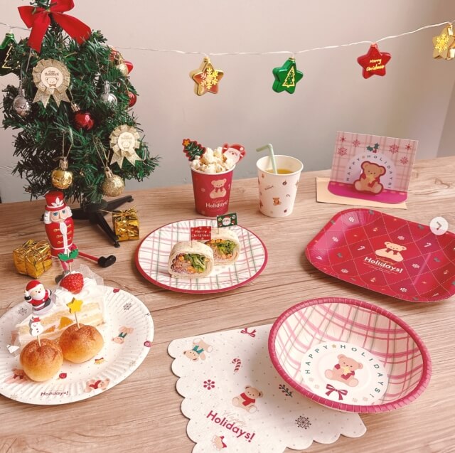 キャンドゥクリスマス2025「パーティー用紙コップや紙皿」