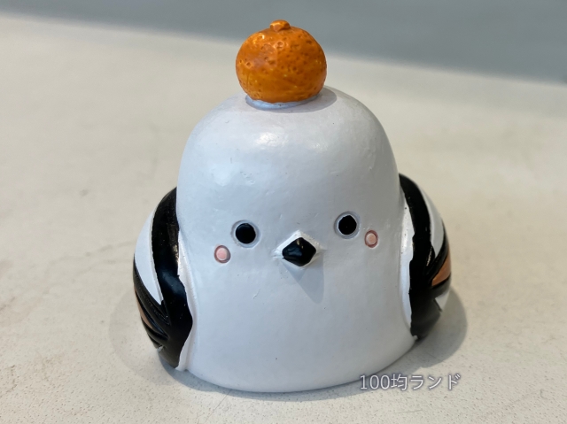 セリアお正月グッズ「シナエナガ鏡餅」